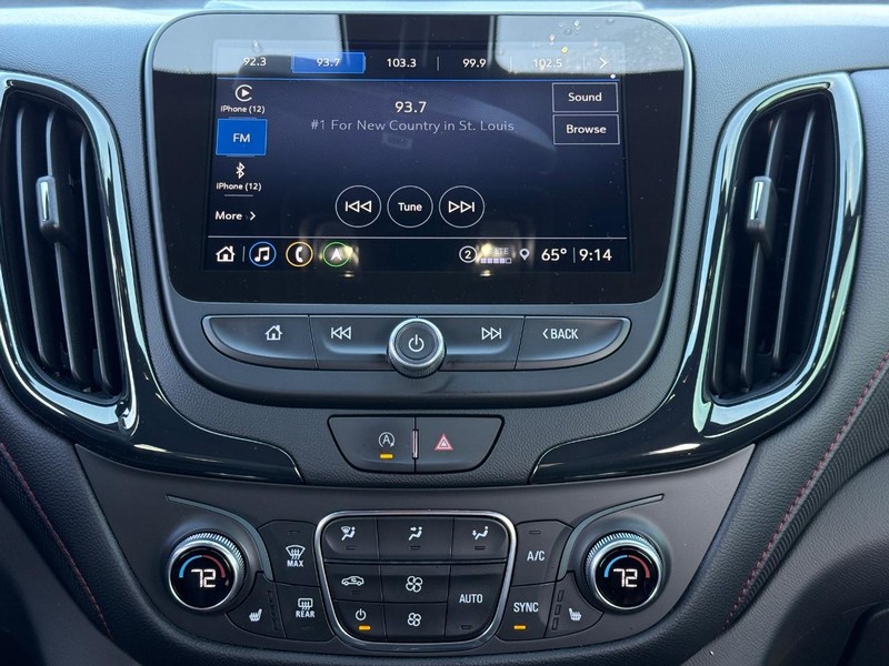 Chevrolet Equinox Vehicle Full-screen Gallery Image 14