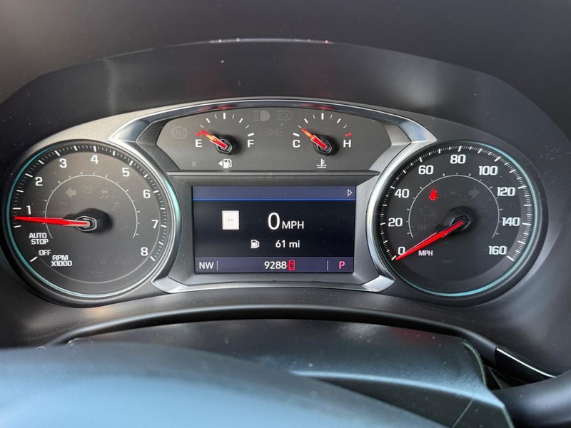 Chevrolet Equinox Vehicle Full-screen Gallery Image 19