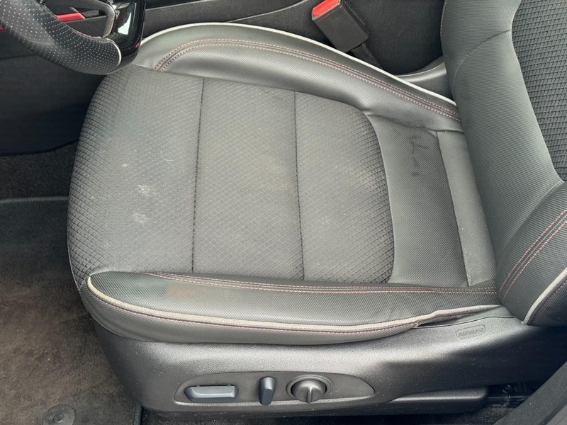 Chevrolet TrailBlazer Vehicle Full-screen Gallery Image 16