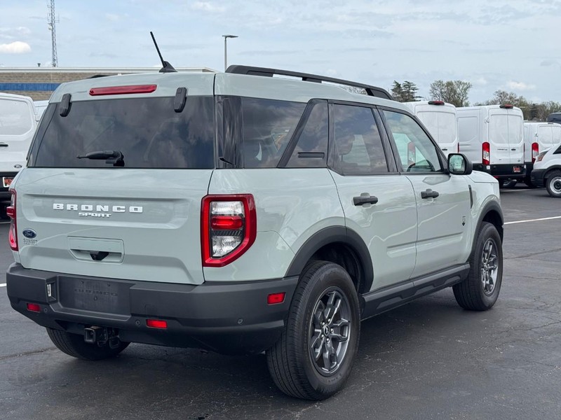 Ford Bronco Sport Vehicle Full-screen Gallery Image 03