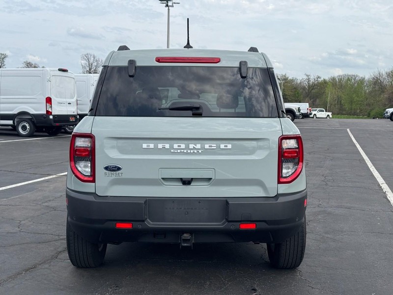 Ford Bronco Sport Vehicle Full-screen Gallery Image 04