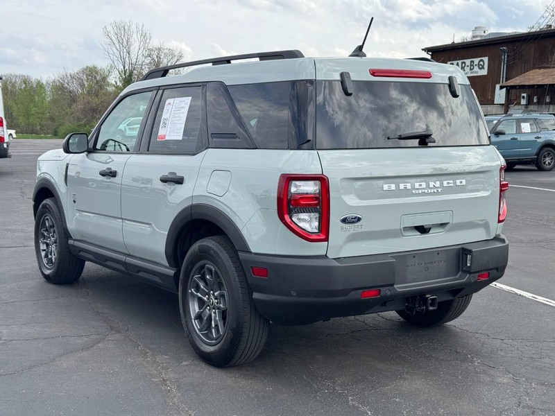 Ford Bronco Sport Vehicle Full-screen Gallery Image 05