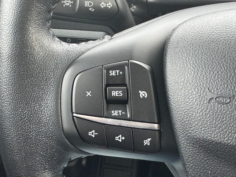 Ford Bronco Sport Vehicle Full-screen Gallery Image 15