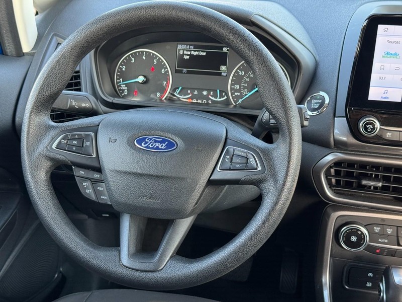 Ford EcoSport Vehicle Full-screen Gallery Image 12