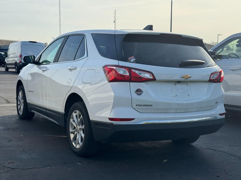 Chevrolet Equinox Vehicle Full-screen Gallery Image 03