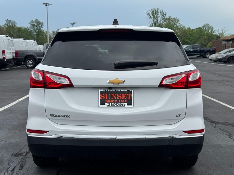 Chevrolet Equinox Vehicle Full-screen Gallery Image 05