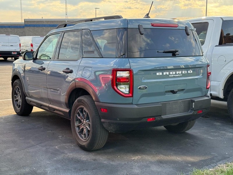 Ford Bronco Sport Vehicle Full-screen Gallery Image 03