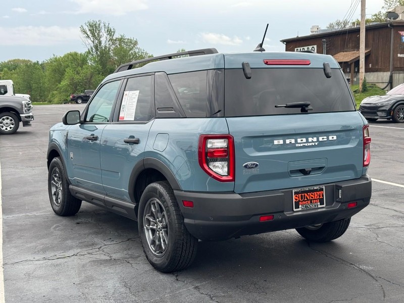 Ford Bronco Sport Vehicle Full-screen Gallery Image 06