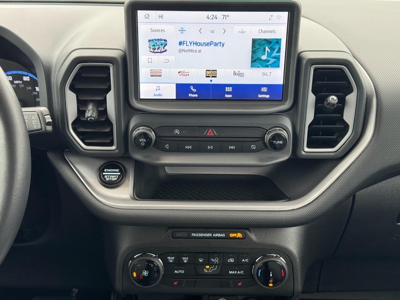 Ford Bronco Sport Vehicle Full-screen Gallery Image 11