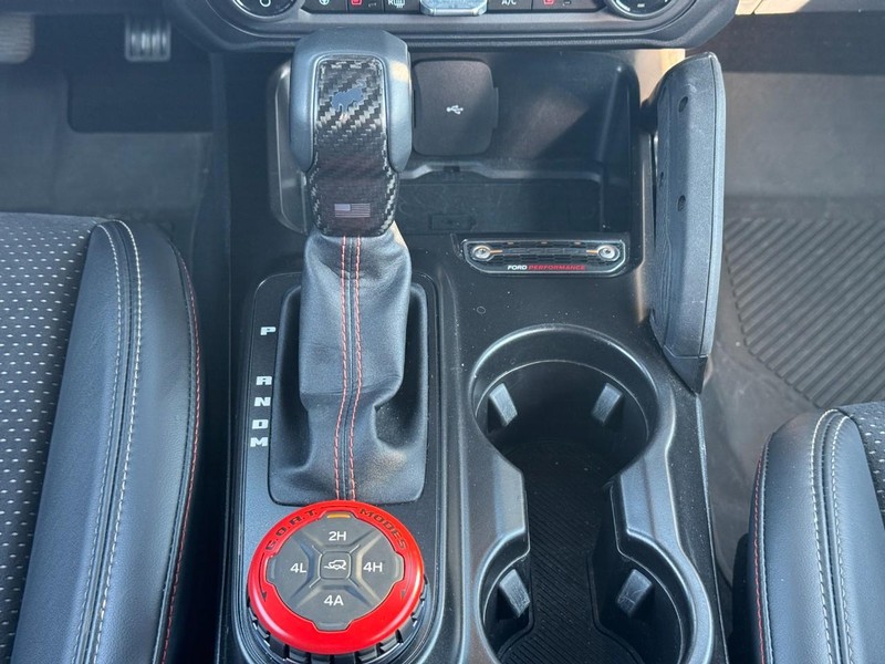 Ford Bronco Vehicle Full-screen Gallery Image 14