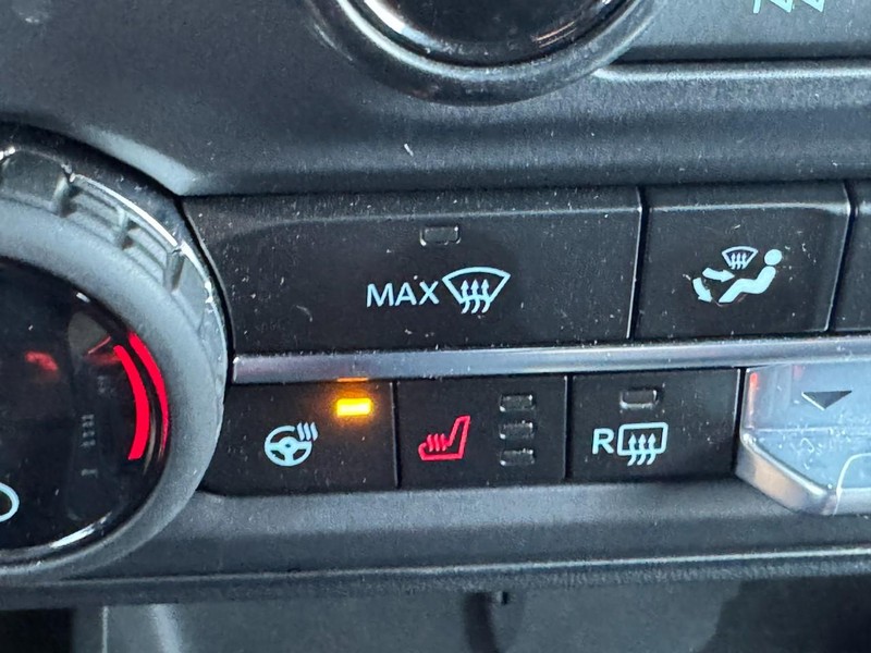 Ford Bronco Vehicle Full-screen Gallery Image 23