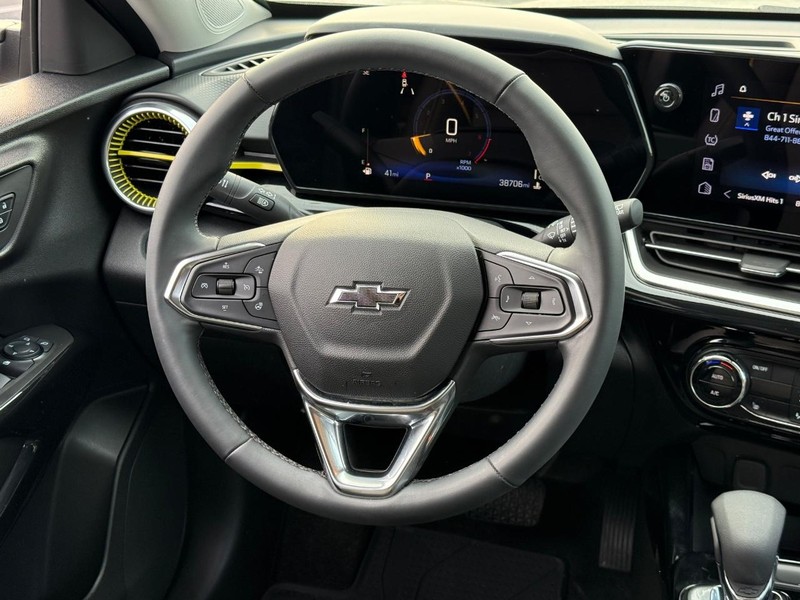 Chevrolet Trax Vehicle Full-screen Gallery Image 13