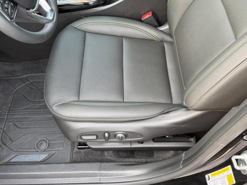 Chevrolet Trax Vehicle Full-screen Gallery Image 17