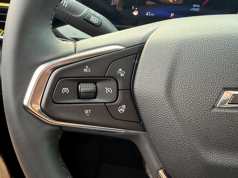 Chevrolet Trax Vehicle Full-screen Gallery Image 19