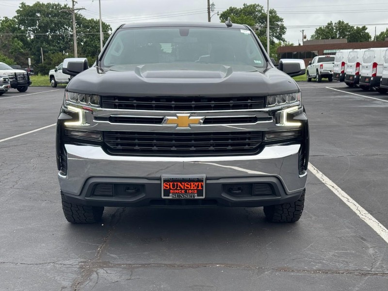 Chevrolet Silverado 1500 LTD Vehicle Full-screen Gallery Image 05
