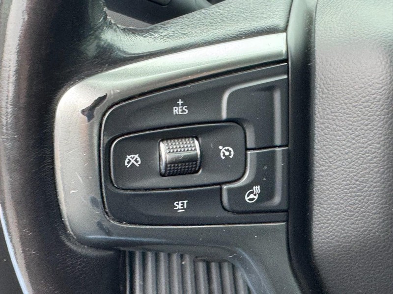 Chevrolet Silverado 1500 LTD Vehicle Full-screen Gallery Image 17