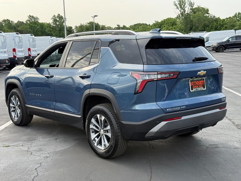 Chevrolet Equinox Vehicle Full-screen Gallery Image 08