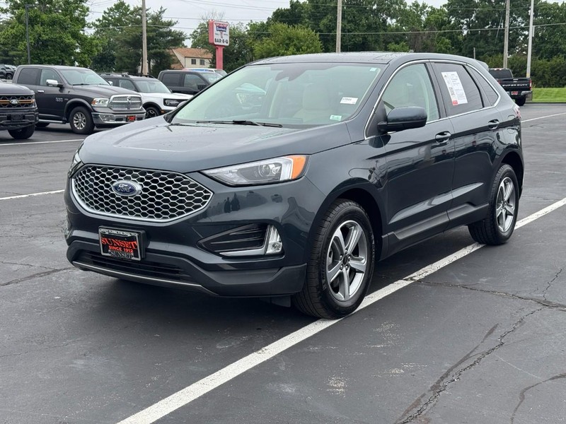 Ford Edge Vehicle Full-screen Gallery Image 09