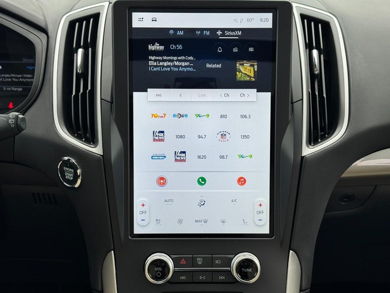 Ford Edge Vehicle Full-screen Gallery Image 14