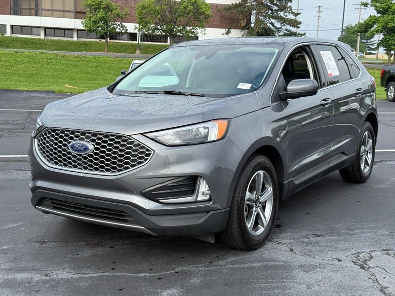 Ford Edge Vehicle Full-screen Gallery Image 09