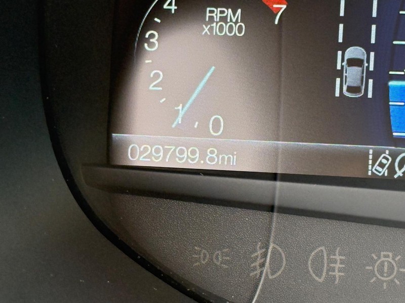 Ford Edge Vehicle Full-screen Gallery Image 22