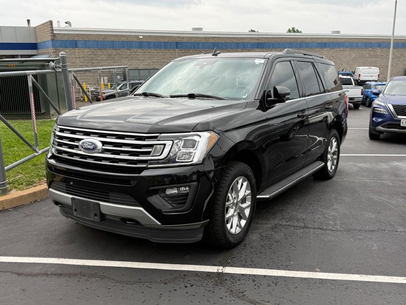 Ford Expedition Vehicle Full-screen Gallery Image 02