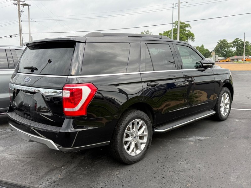 Ford Expedition Vehicle Full-screen Gallery Image 04