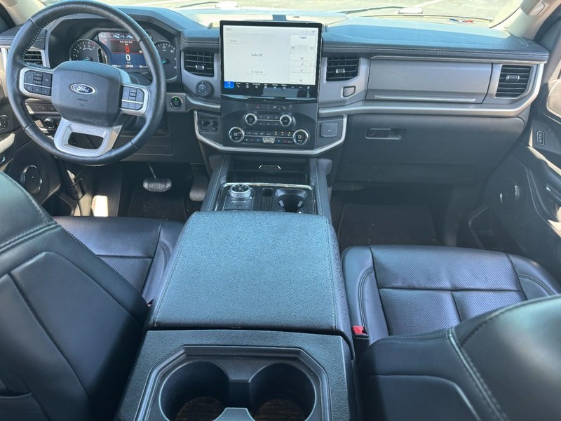 Ford Expedition Vehicle Full-screen Gallery Image 14