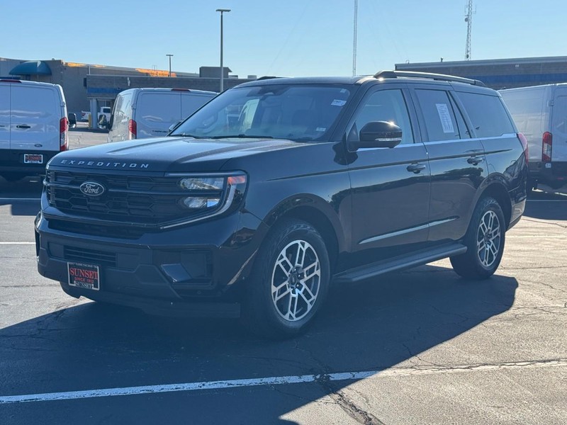 Ford Expedition Vehicle Full-screen Gallery Image 10
