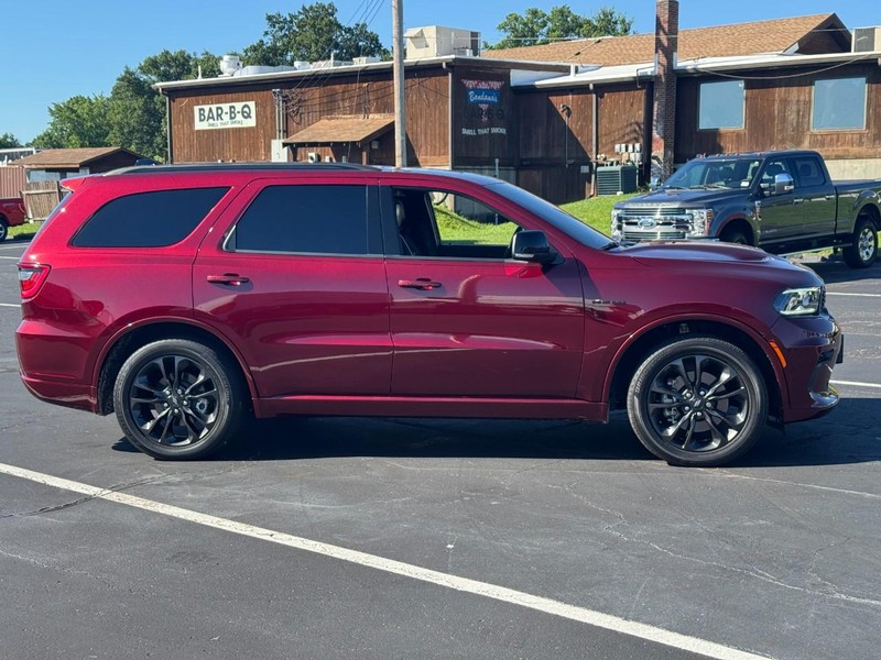Dodge Durango Vehicle Full-screen Gallery Image 02