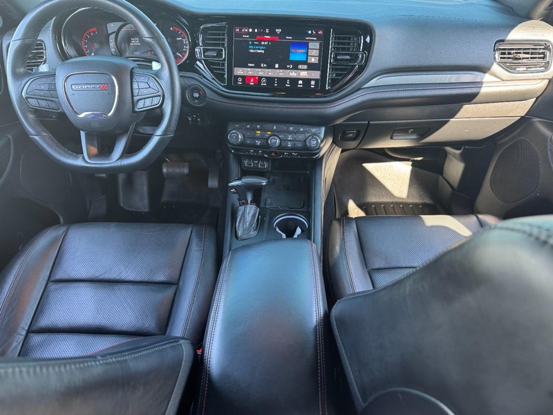 Dodge Durango Vehicle Full-screen Gallery Image 16