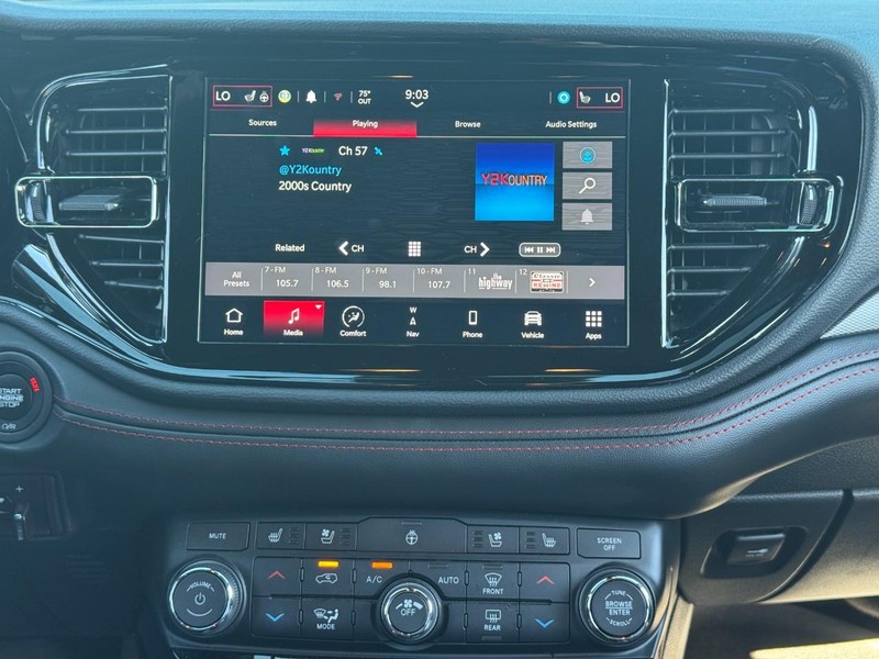 Dodge Durango Vehicle Full-screen Gallery Image 18