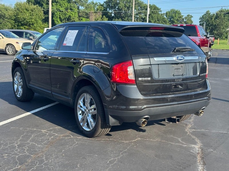 Ford Edge Vehicle Full-screen Gallery Image 06