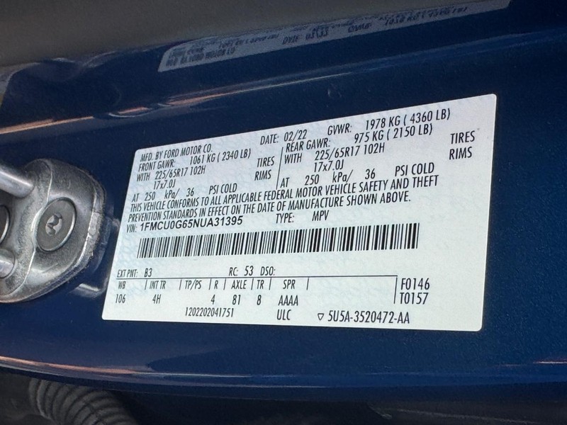 Ford Escape Vehicle Full-screen Gallery Image 24