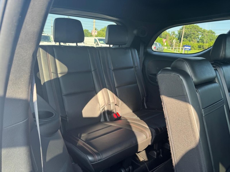 Dodge Durango Vehicle Full-screen Gallery Image 12