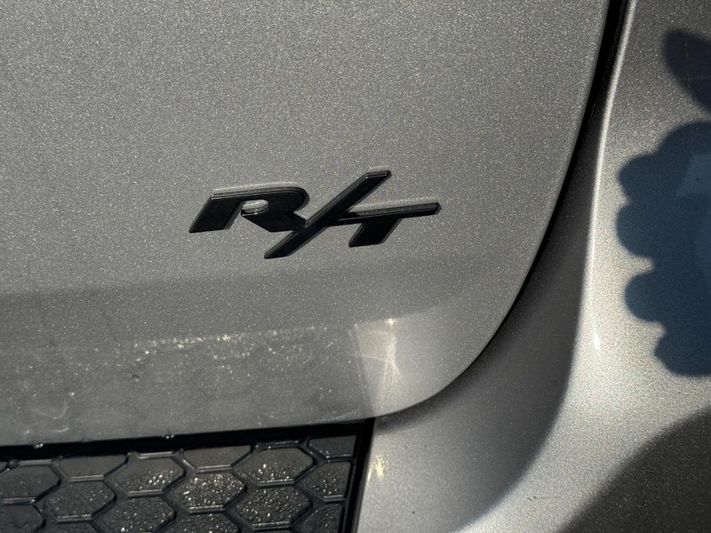 Dodge Durango Vehicle Full-screen Gallery Image 04