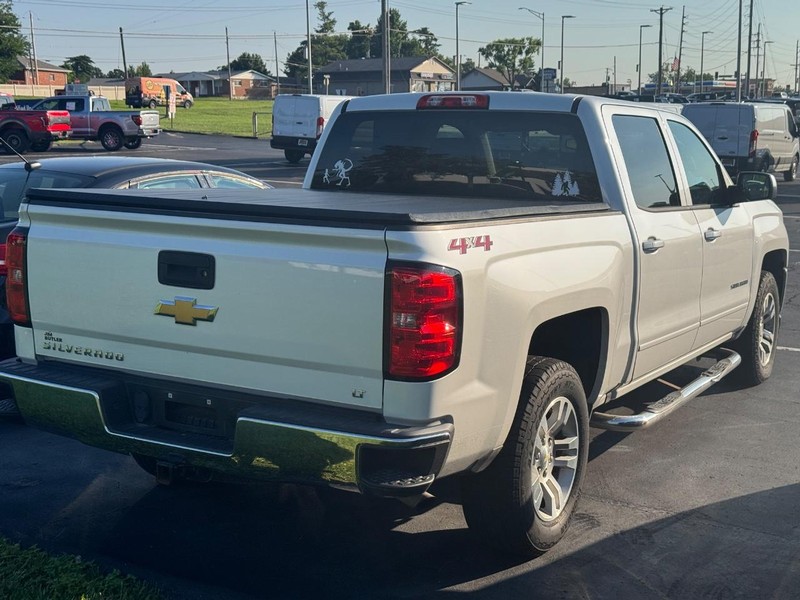 Chevrolet Silverado 1500 Vehicle Full-screen Gallery Image 02