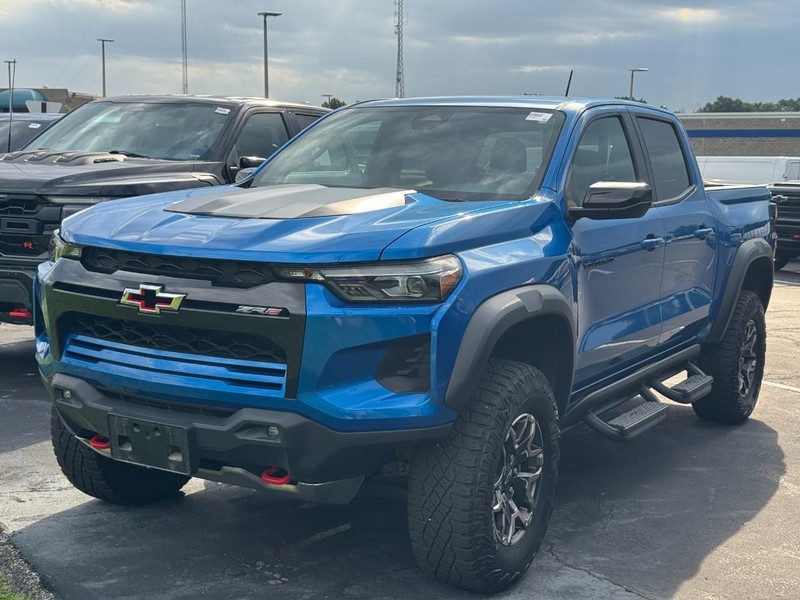 Chevrolet Colorado Vehicle Full-screen Gallery Image 01