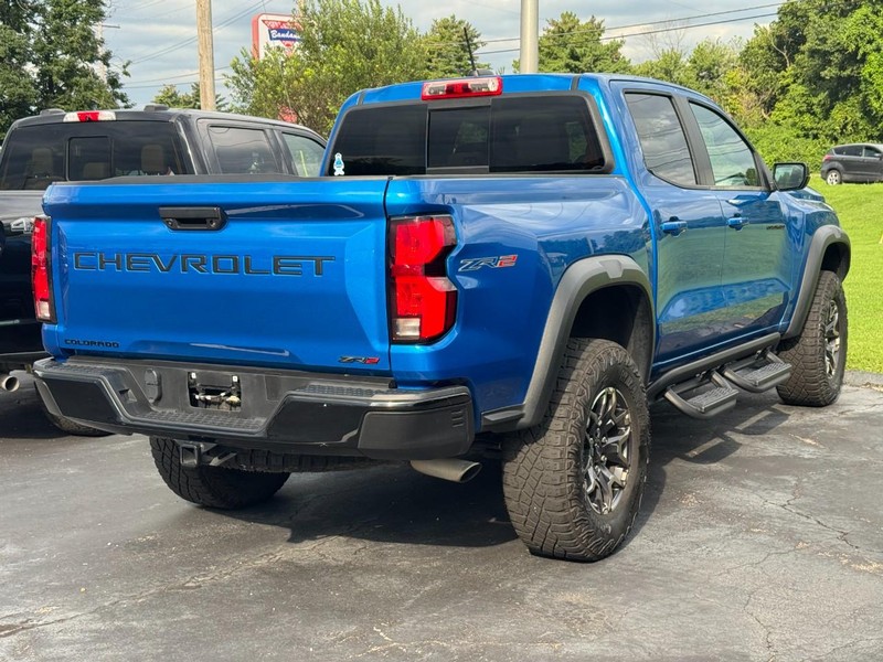 Chevrolet Colorado Vehicle Full-screen Gallery Image 03