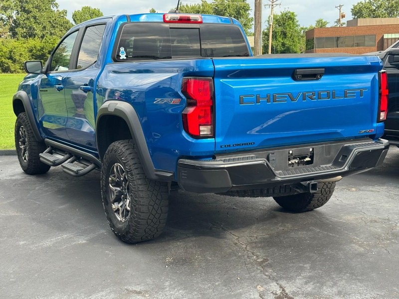 Chevrolet Colorado Vehicle Full-screen Gallery Image 04