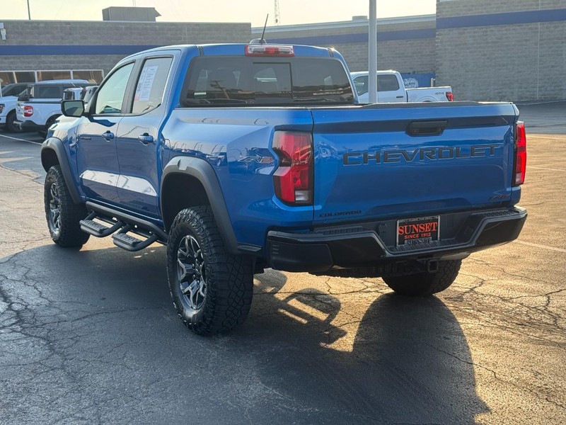 Chevrolet Colorado Vehicle Full-screen Gallery Image 07