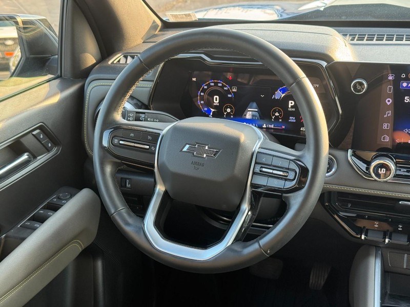 Chevrolet Colorado Vehicle Full-screen Gallery Image 14