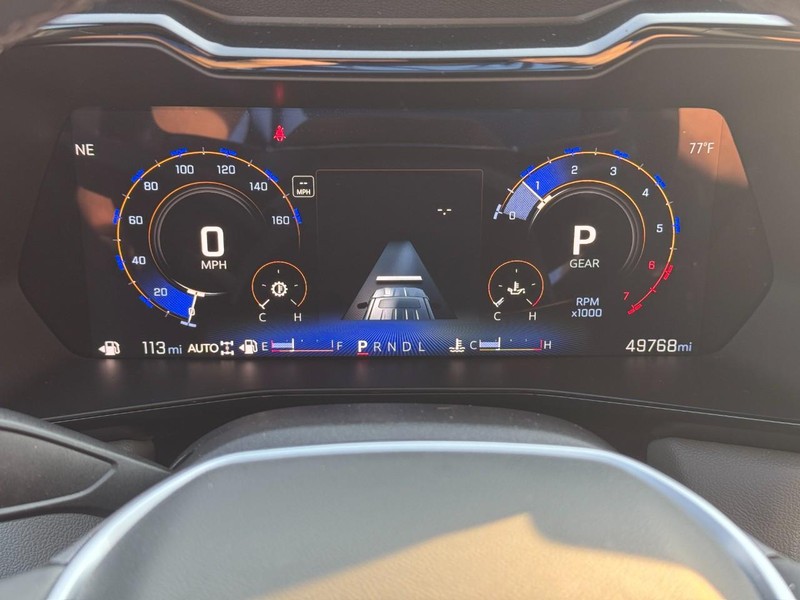 Chevrolet Colorado Vehicle Full-screen Gallery Image 21