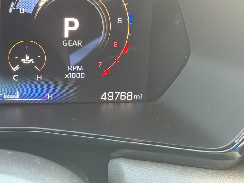 Chevrolet Colorado Vehicle Full-screen Gallery Image 22
