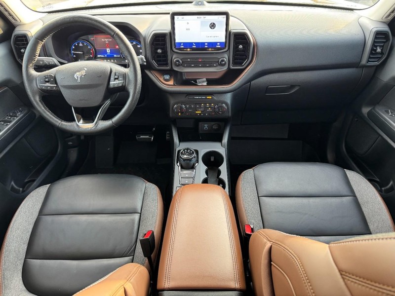 Ford Bronco Sport Vehicle Full-screen Gallery Image 13