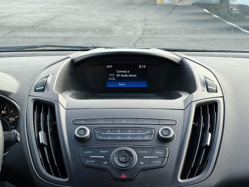 Ford Escape Vehicle Full-screen Gallery Image 13