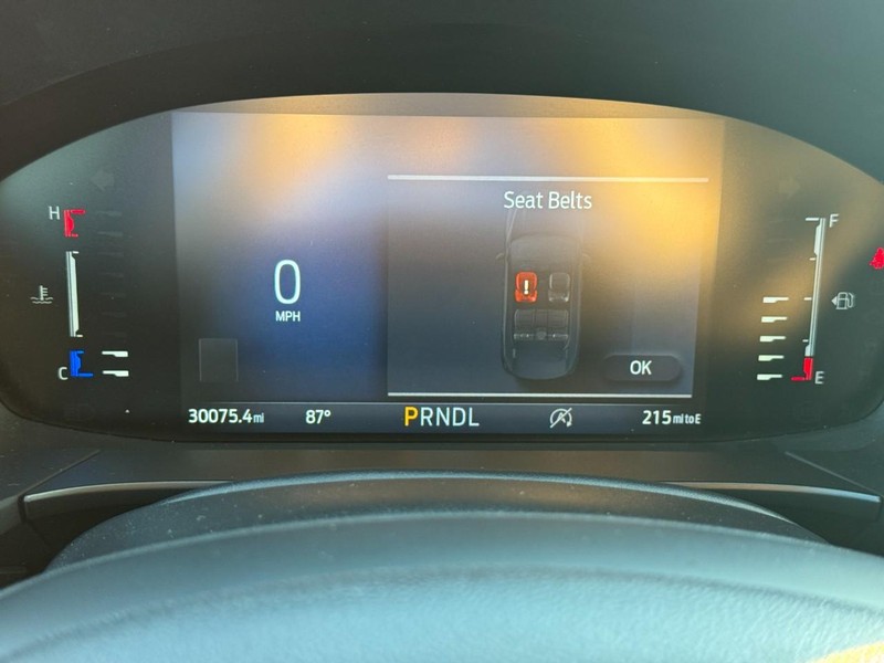 Ford Escape Vehicle Full-screen Gallery Image 21