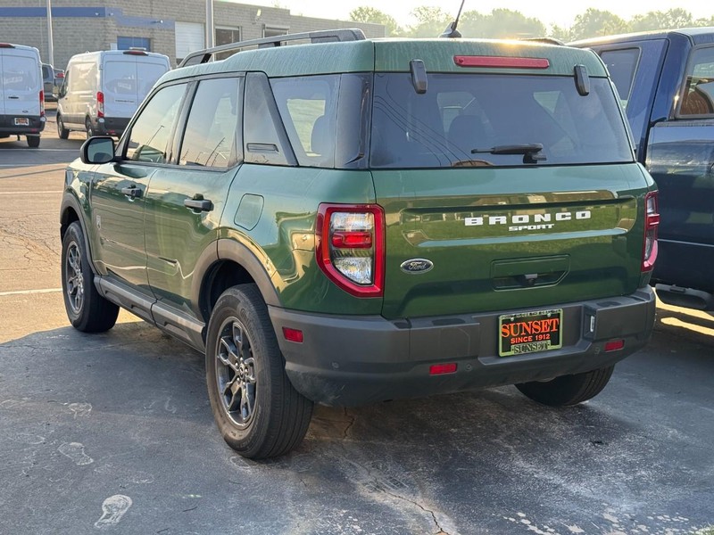 Ford Bronco Sport Vehicle Full-screen Gallery Image 04