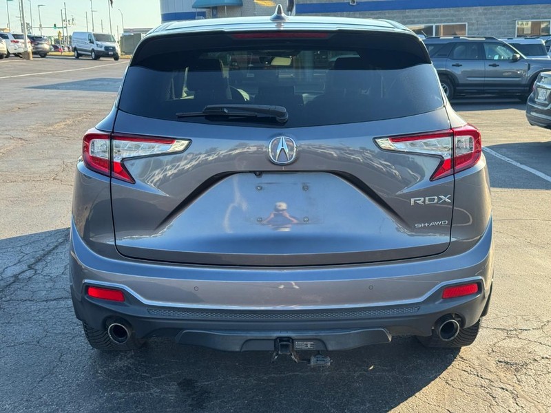 Acura RDX Vehicle Full-screen Gallery Image 04