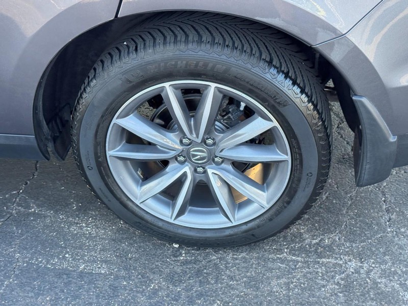 Acura RDX Vehicle Full-screen Gallery Image 07